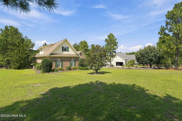 122 Beacon Ridge Drive, West End, NC 27376