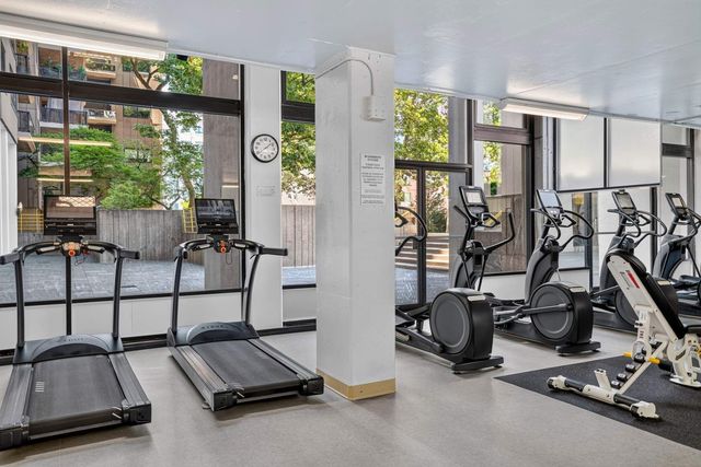 531 Main St Apt 718, New York City, NY 10044