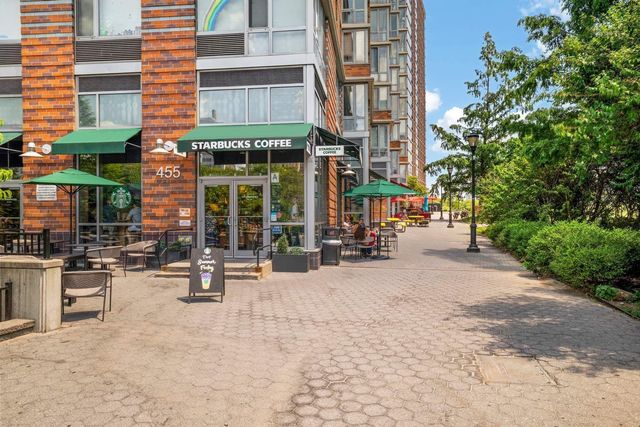 531 Main St Apt 718, New York City, NY 10044