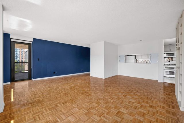 531 Main St Apt 718, New York City, NY 10044