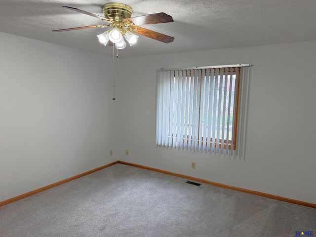 3300 S 83rd Street, Lincoln, NE 68506