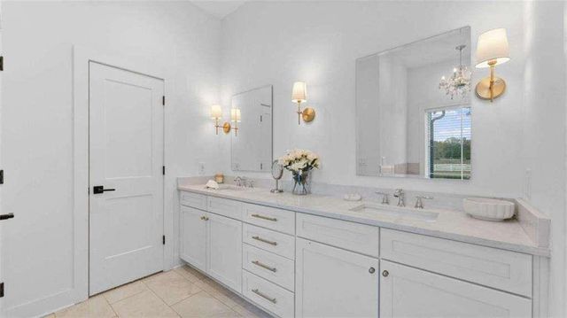 28 Ravenfield Road, Taylorsville, GA 30178