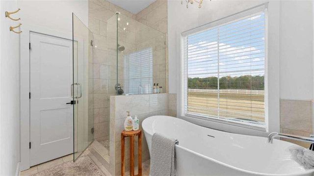 28 Ravenfield Road, Taylorsville, GA 30178