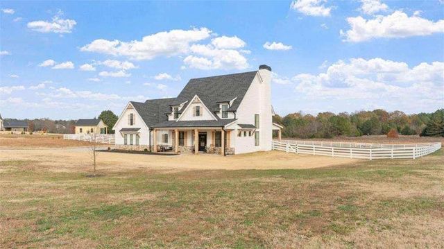 28 Ravenfield Road, Taylorsville, GA 30178