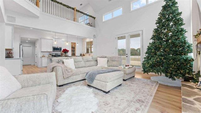 28 Ravenfield Road, Taylorsville, GA 30178