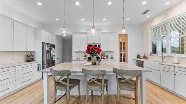 28 Ravenfield Road, Taylorsville, GA 30178