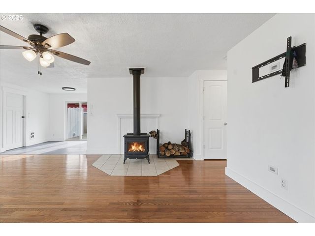 369 S 16TH Ave, Cornelius, OR 97113