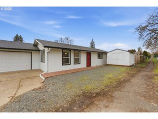 369 S 16TH Ave, Cornelius, OR 97113