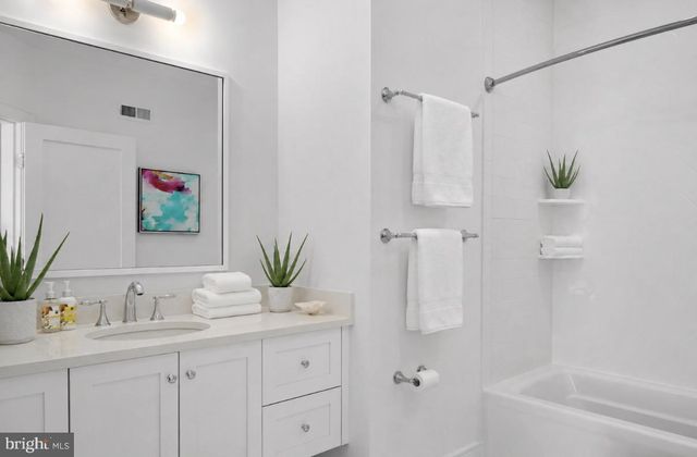 17 C LONG BEACH BLVD, Long Beach Township, NJ 08008