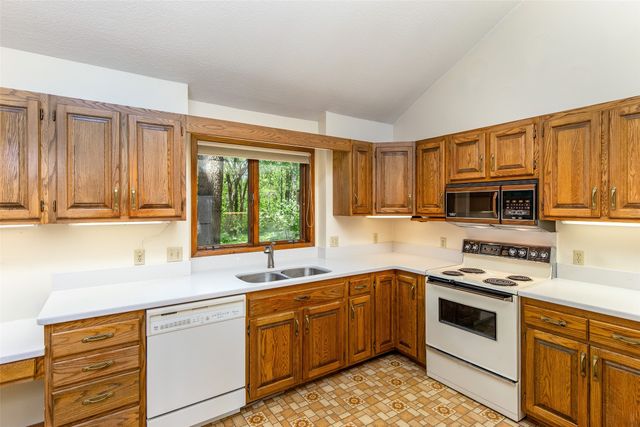 3923 Mathews Road, Ames, IA 50014