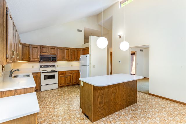 3923 Mathews Road, Ames, IA 50014