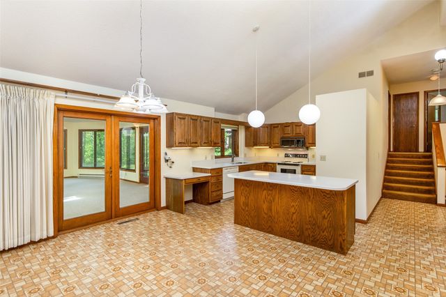 3923 Mathews Road, Ames, IA 50014