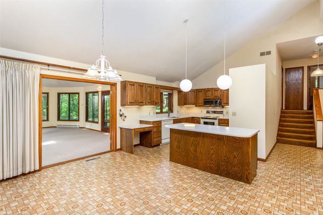 3923 Mathews Road, Ames, IA 50014