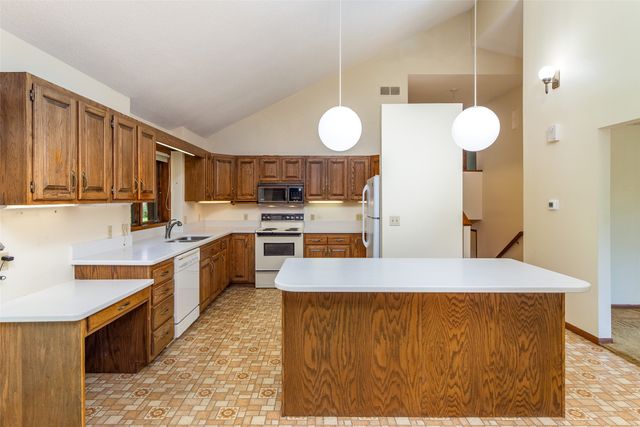 3923 Mathews Road, Ames, IA 50014