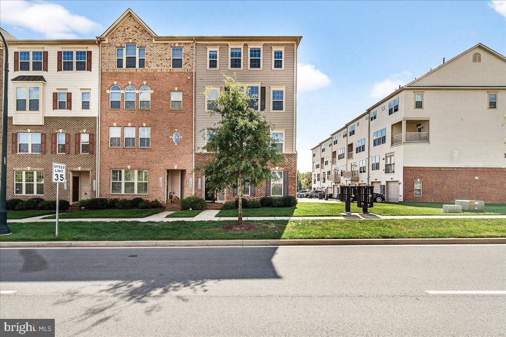13786 LITTLE SENECA PKWY #410P, Clarksburg, MD 20871