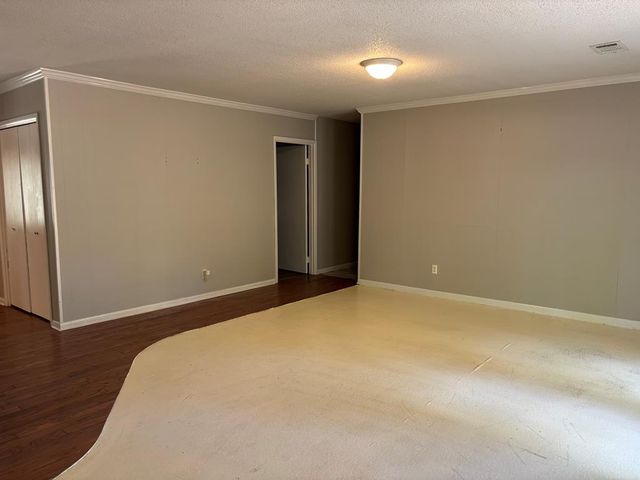 100 Harwood, Enterprise, AL 36330