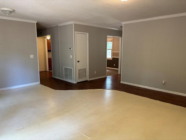 100 Harwood, Enterprise, AL 36330