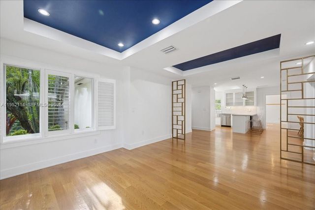 2910 Calusa St, Miami, FL 33133