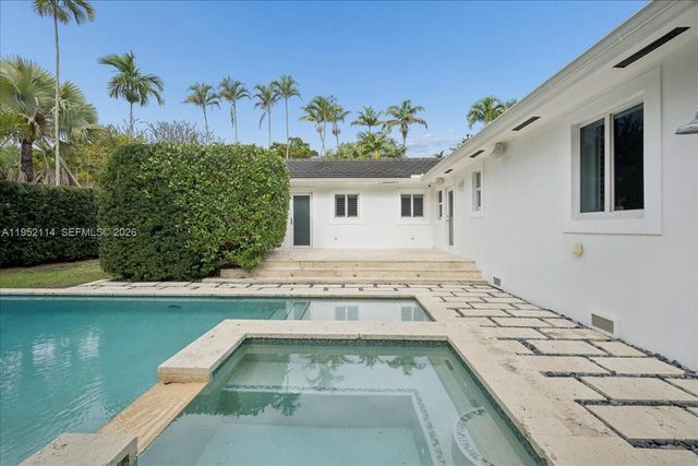 2910 Calusa St, Miami, FL 33133