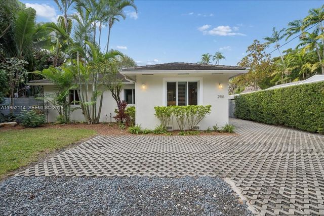 2910 Calusa St, Miami, FL 33133