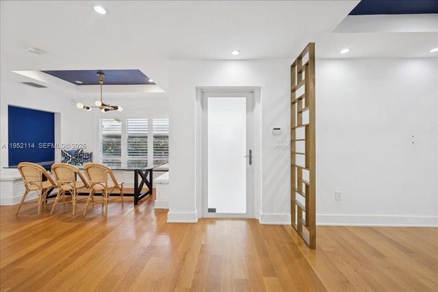 2910 Calusa St, Miami, FL 33133