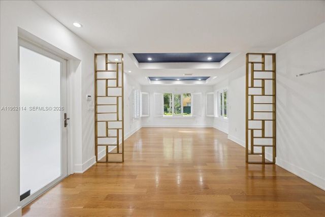 2910 Calusa St, Miami, FL 33133