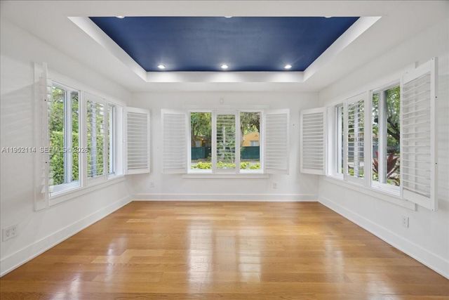 2910 Calusa St, Miami, FL 33133