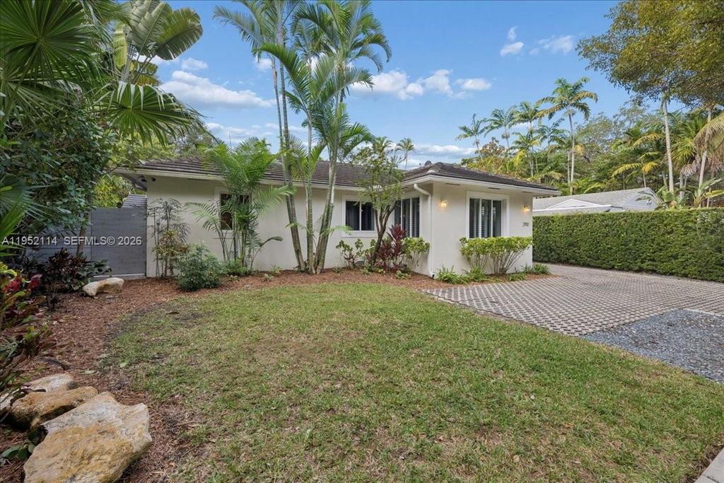 2910 Calusa St, Miami, FL 33133