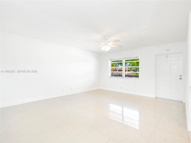8704 NW 35th St 206, Coral Springs, FL 33065