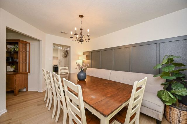 9889 Hyacinth Way, Conroe, TX 77385