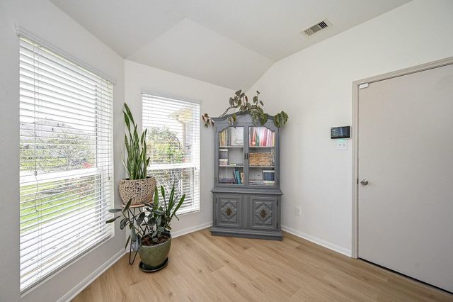 9889 Hyacinth Way, Conroe, TX 77385