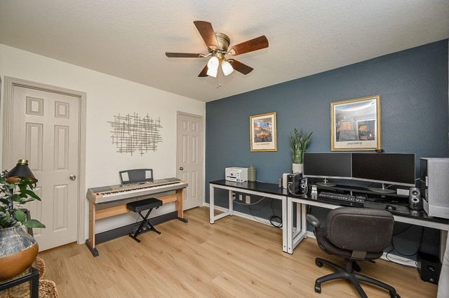 9889 Hyacinth Way, Conroe, TX 77385