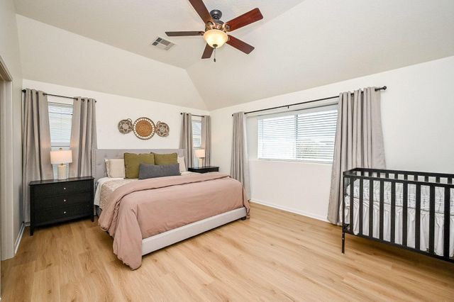 9889 Hyacinth Way, Conroe, TX 77385