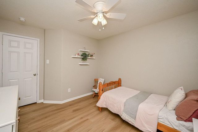 9889 Hyacinth Way, Conroe, TX 77385