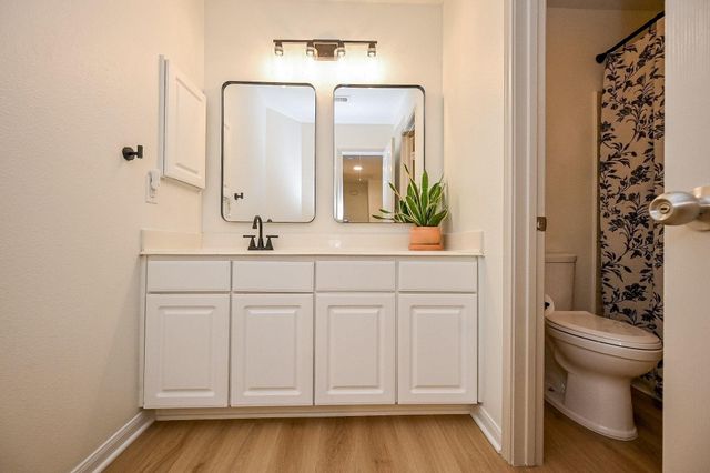 9889 Hyacinth Way, Conroe, TX 77385