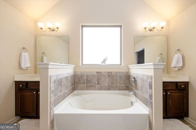 3769 Lake End Drive, Loganville, GA 30052