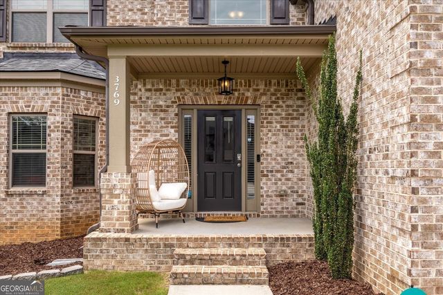 3769 Lake End Drive, Loganville, GA 30052