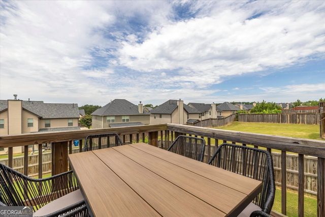 3769 Lake End Drive, Loganville, GA 30052