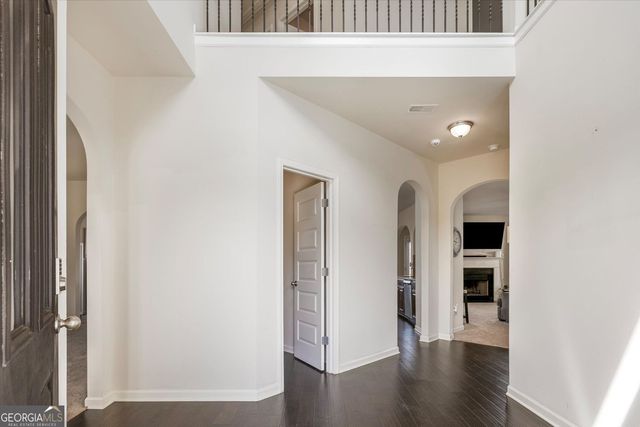 3769 Lake End Drive, Loganville, GA 30052