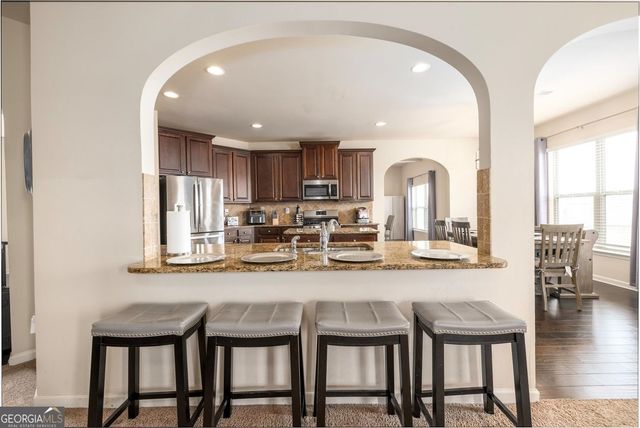 3769 Lake End Drive, Loganville, GA 30052