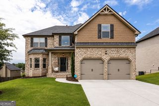 3769 Lake End Drive, Loganville, GA 30052