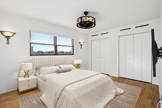 2019 E Avon Lane, Arlington Heights, IL 60004