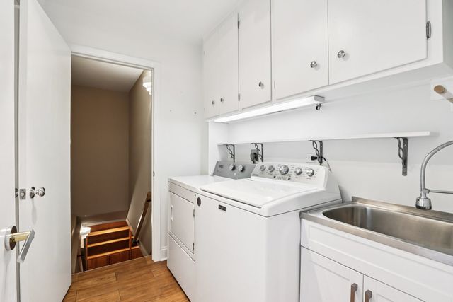 2019 E Avon Lane, Arlington Heights, IL 60004