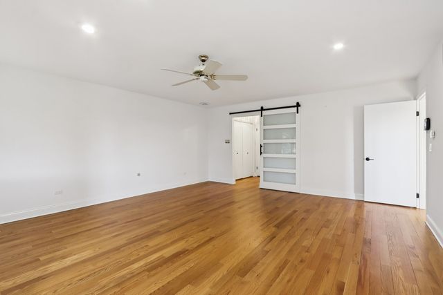 2019 E Avon Lane, Arlington Heights, IL 60004