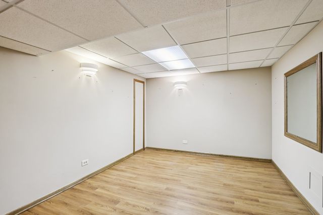 2019 E Avon Lane, Arlington Heights, IL 60004