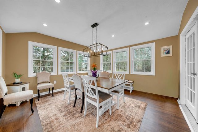 13 Brookside Dr, Billerica, MA 01821