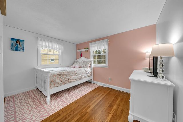 13 Brookside Dr, Billerica, MA 01821