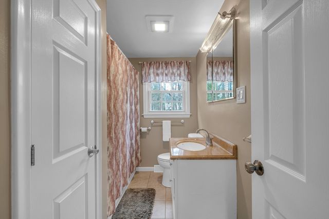 13 Brookside Dr, Billerica, MA 01821