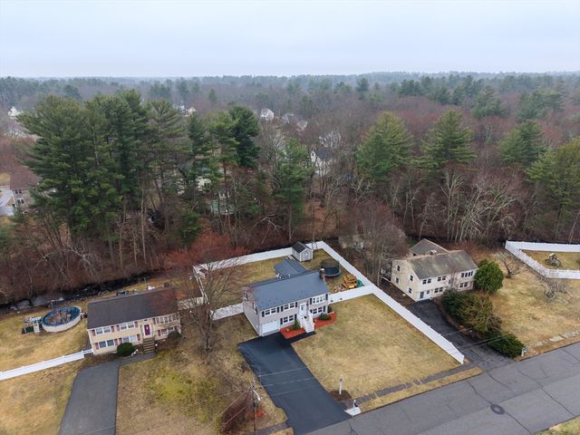13 Brookside Dr, Billerica, MA 01821