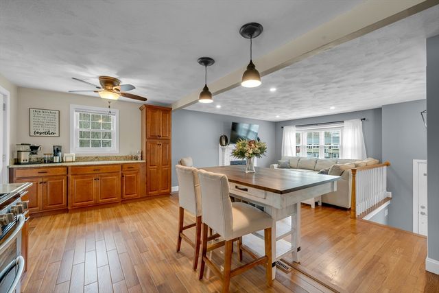 13 Brookside Dr, Billerica, MA 01821